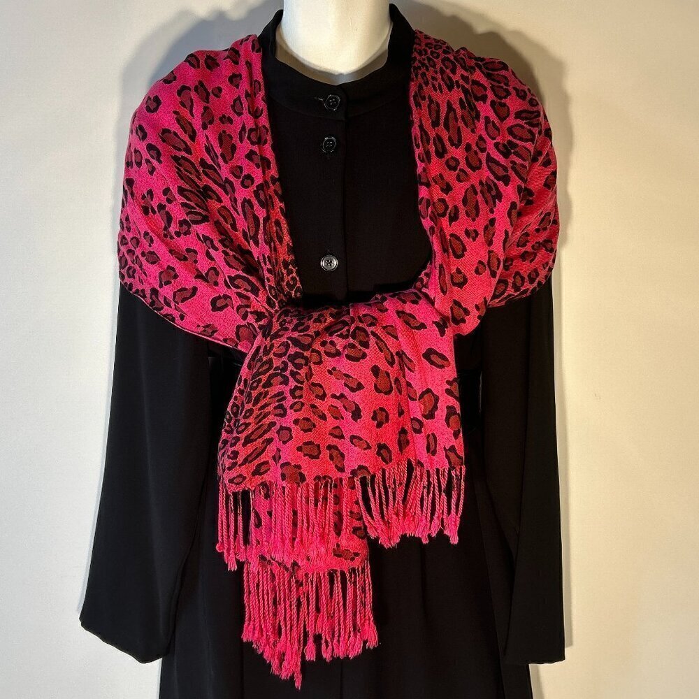 Pashmina Black & Pinks Animal Print oversized scarf/wrap Chic Milan Style Modern